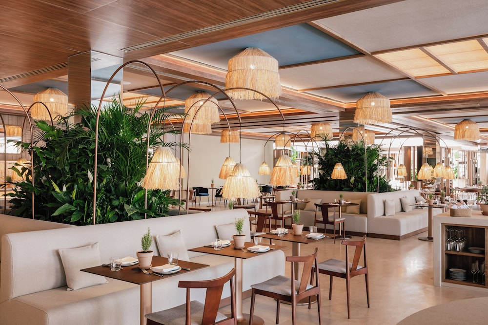 ME Marbella by Meliá — Restaurant & bars in Marbella, Andalusia