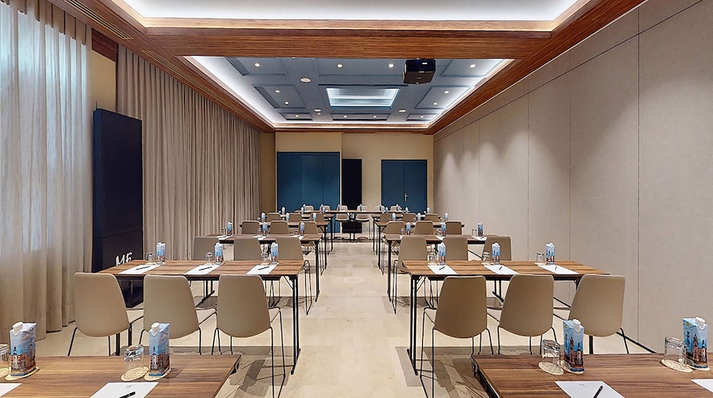 ME Marbella by Meliá — Restaurant & bars in Marbella, Andalusia