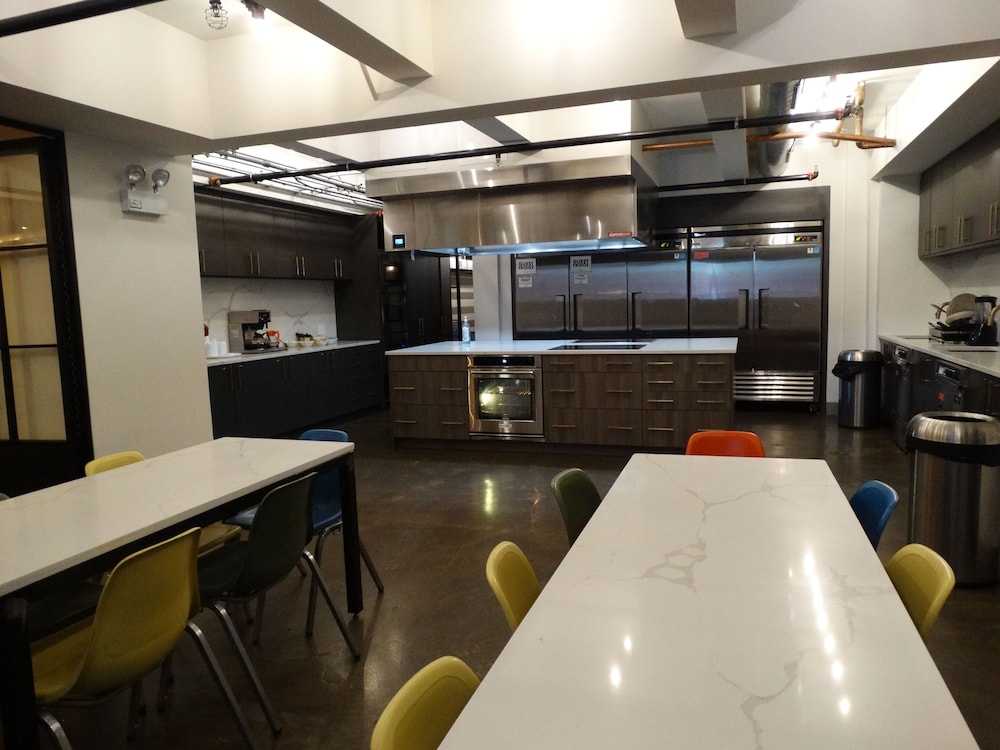 The Chicago Hotel Collection River North — Restaurant & bars in Chicago, Illinois