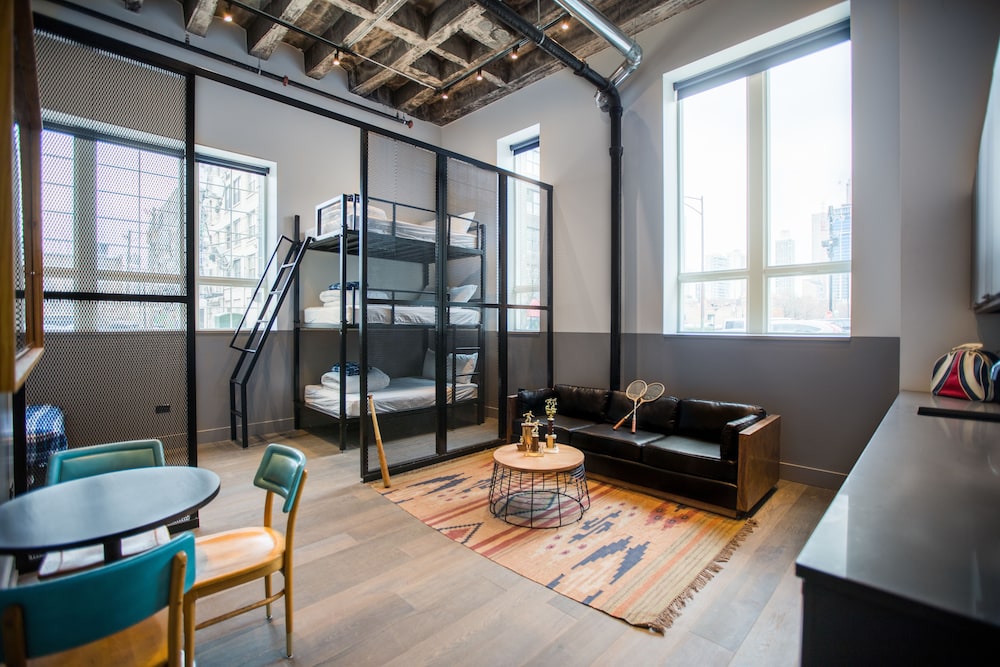 The Chicago Hotel Collection River North — Hotel rooms in Chicago, Illinois