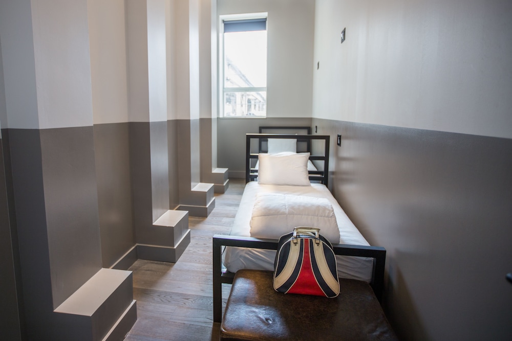 The Chicago Hotel Collection River North — Hotel rooms in Chicago, Illinois