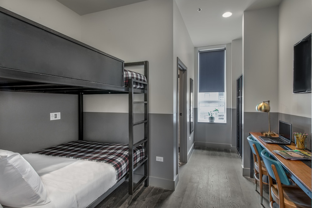 The Chicago Hotel Collection River North — Hotel rooms in Chicago, Illinois