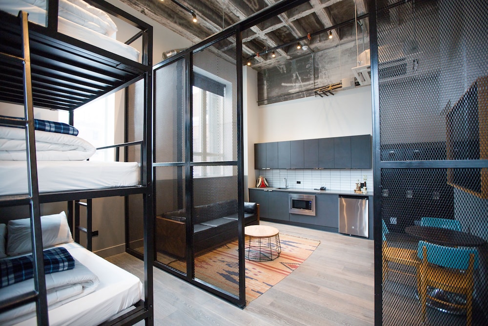 The Chicago Hotel Collection River North — Hotel rooms in Chicago, Illinois