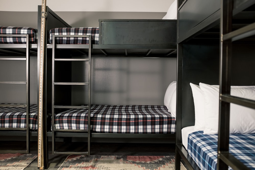 The Chicago Hotel Collection River North — Hotel rooms in Chicago, Illinois