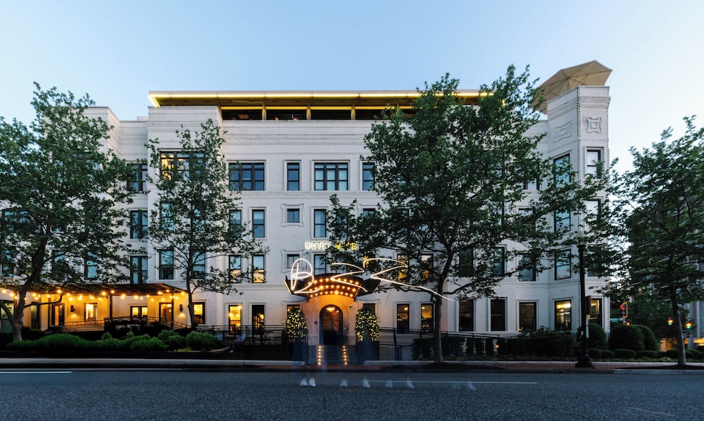 Hotel Hive — Hotel building in Washington, District of Columbia