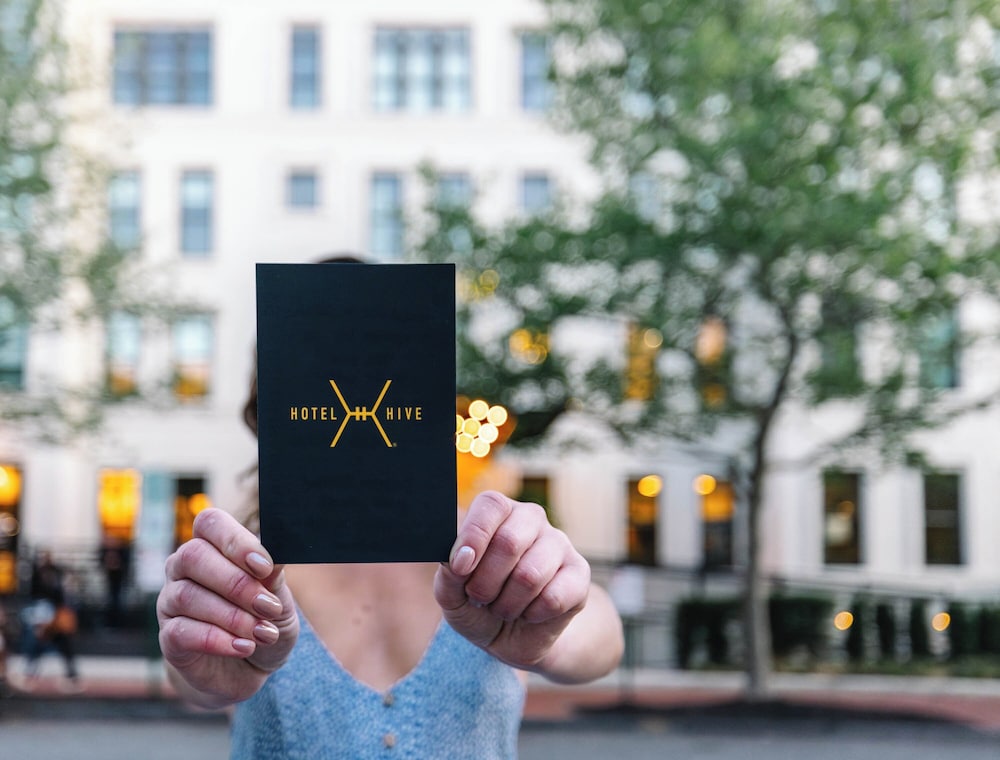 Hotel Hive — Hotel building in Washington, District of Columbia