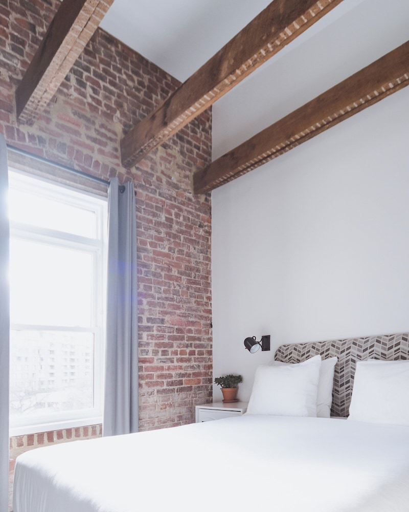 Hotel Hive — Hotel rooms in Washington, District of Columbia