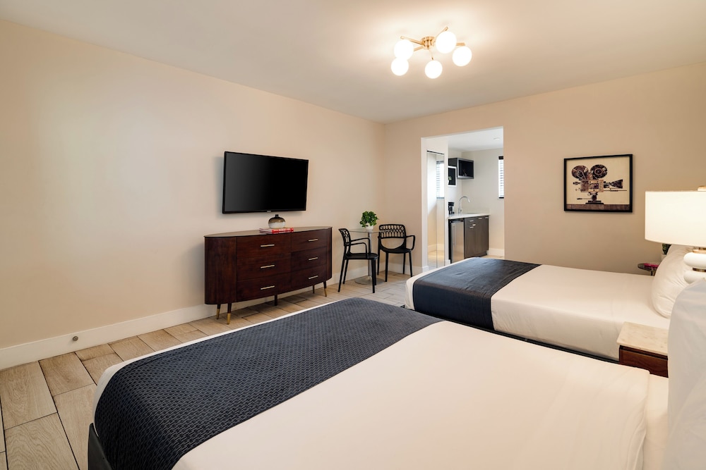 Waterside Hotel and Suites — Hotel rooms in Miami, Florida