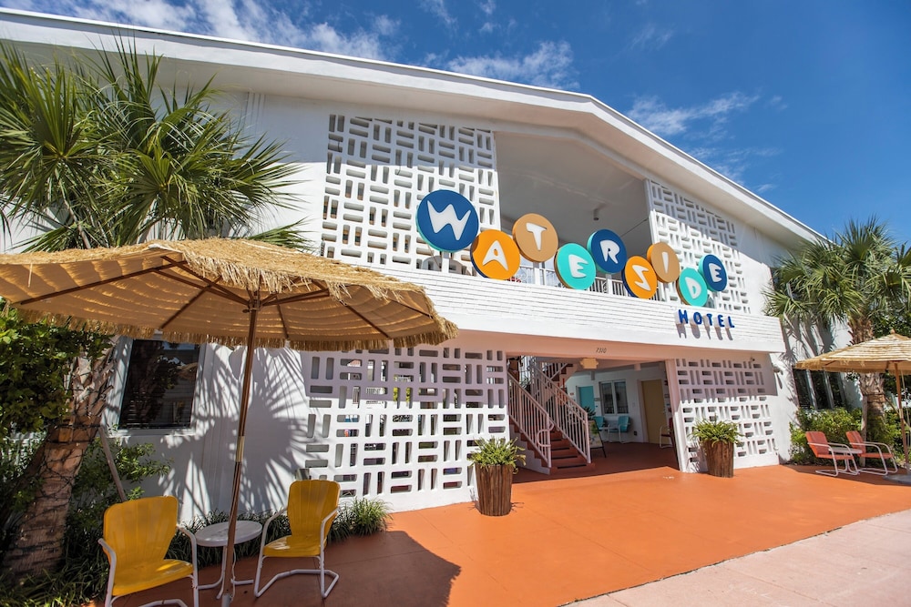 Waterside Hotel and Suites — Hotel building in Miami, Florida