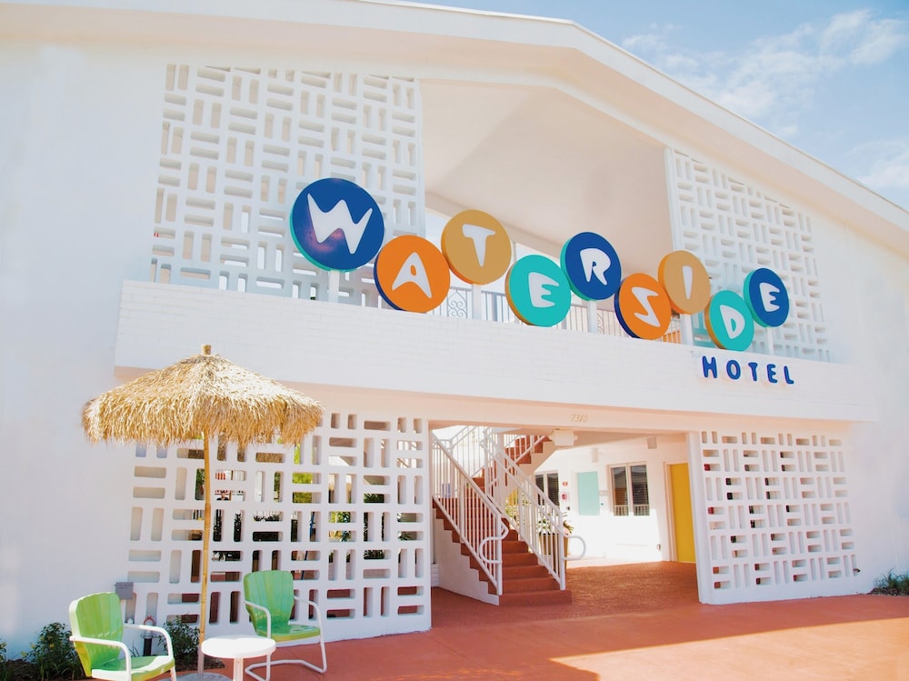 Waterside Hotel and Suites — Hotel building in Miami, Florida