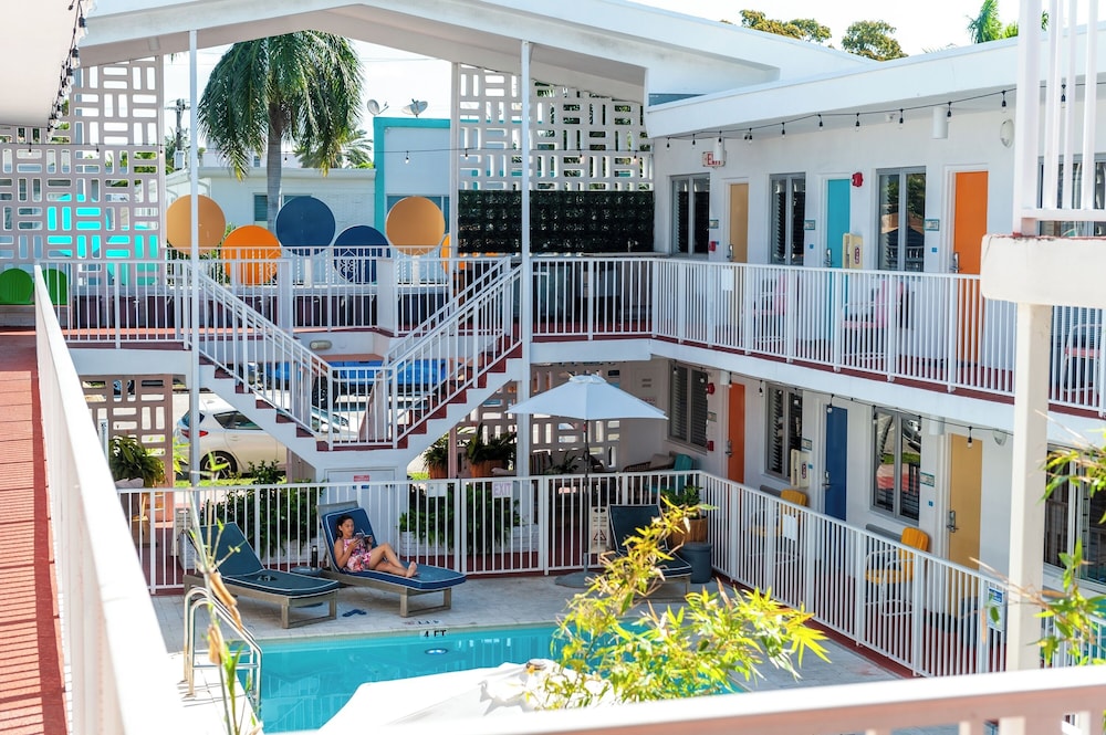 Waterside Hotel and Suites — Hotel building in Miami, Florida