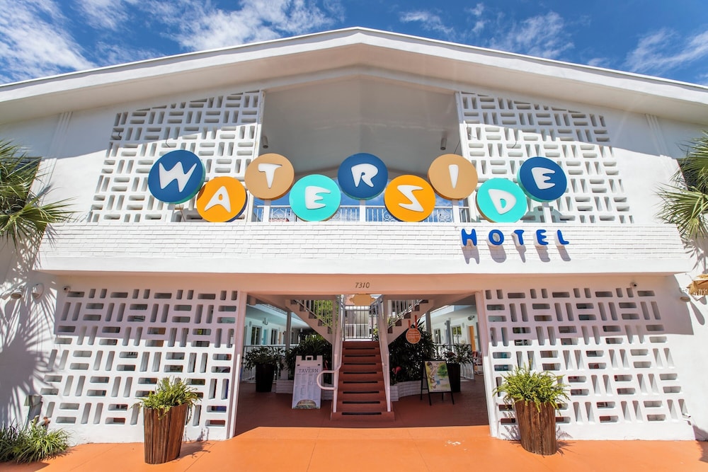 Waterside Hotel and Suites — Hotel building in Miami, Florida