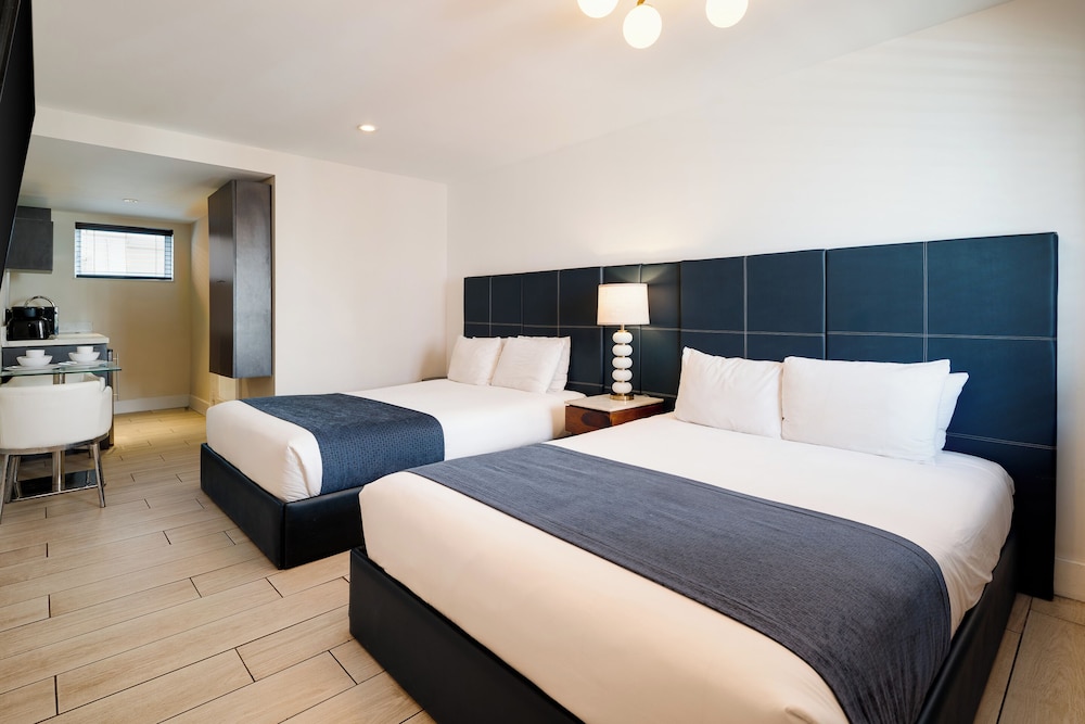 Waterside Hotel and Suites — Hotel rooms in Miami, Florida