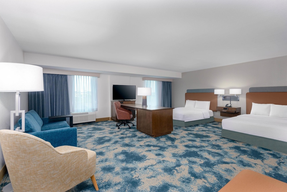 Hampton Inn & Suites Tampa Airport Avion Park Westshore — Hotel rooms in Tampa, Florida