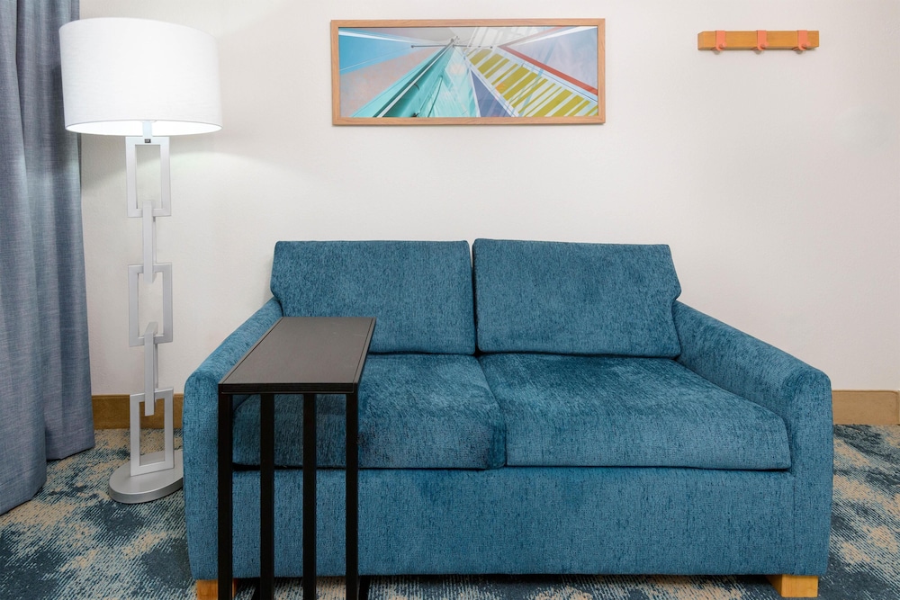 Hampton Inn & Suites Tampa Airport Avion Park Westshore — Hotel rooms in Tampa, Florida