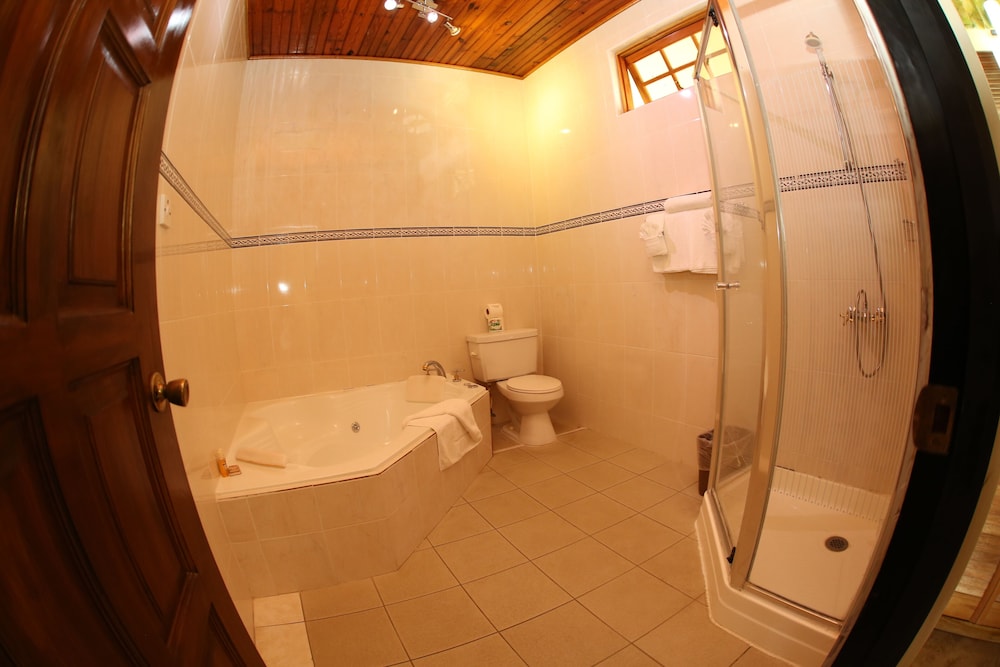 Charela Inn Hotel — Hotel rooms in Negril