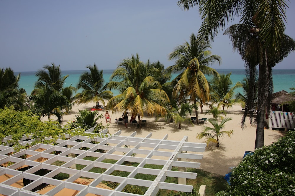 Charela Inn Hotel — Beach in Negril