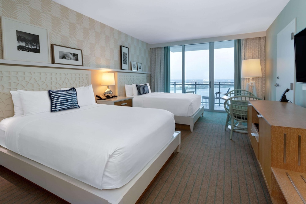 Wyndham Grand Clearwater Beach — Hotel rooms in Clearwater, Florida