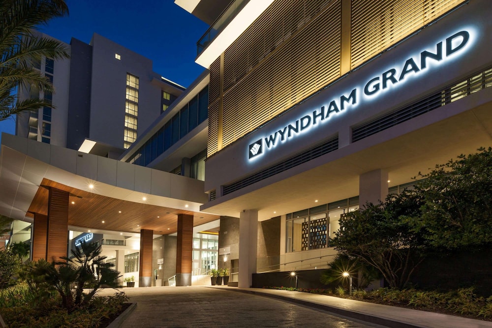 Wyndham Grand Clearwater Beach — Hotel building in Clearwater, Florida