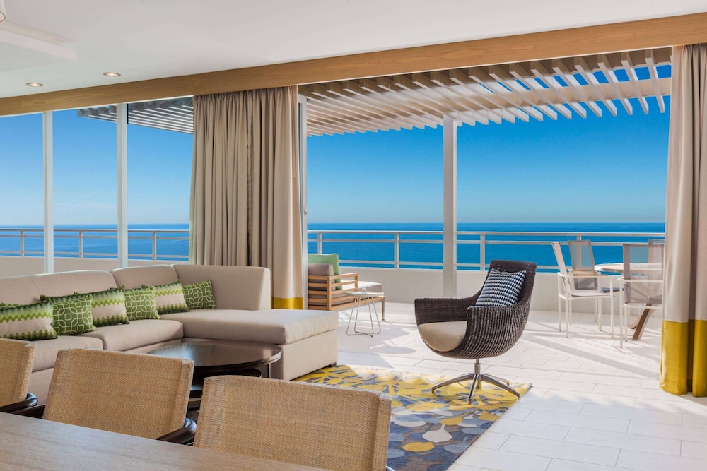 Wyndham Grand Clearwater Beach — Hotel rooms in Clearwater, Florida