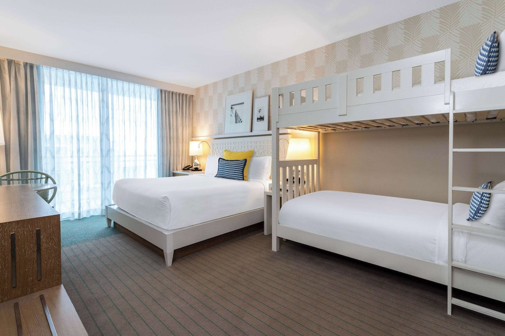 Wyndham Grand Clearwater Beach — Hotel rooms in Clearwater, Florida