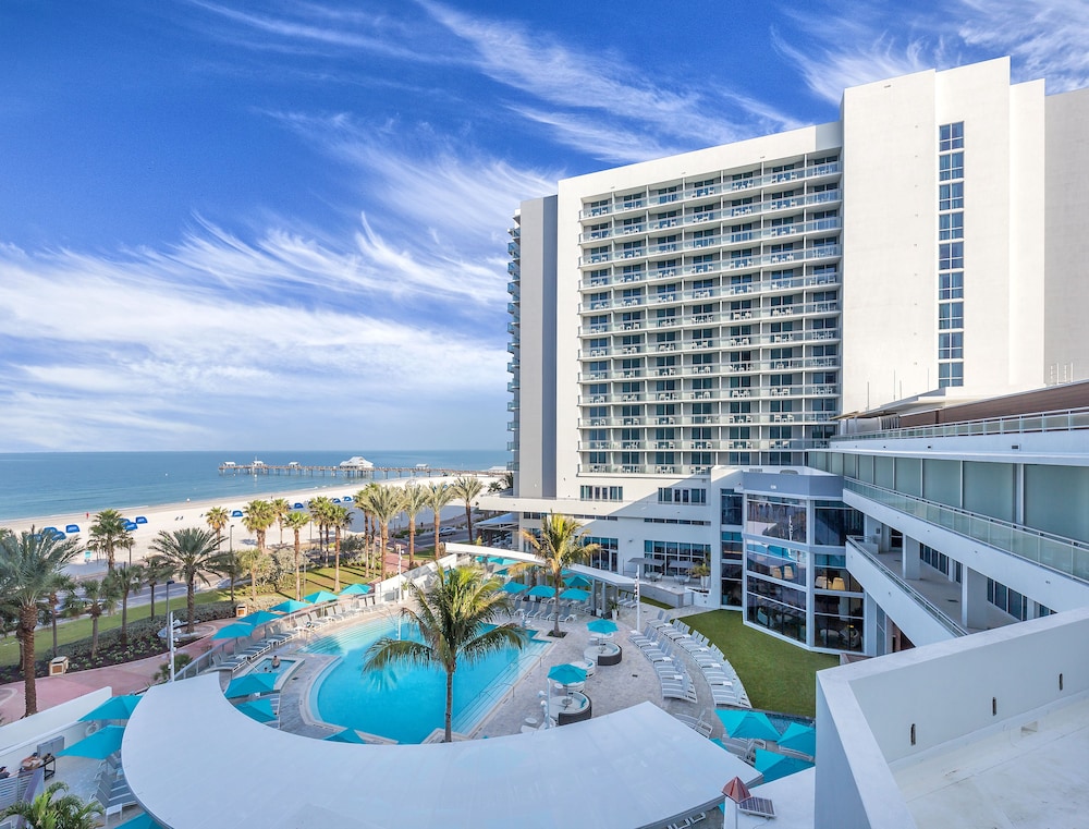 Wyndham Grand Clearwater Beach — Swimming pool in Clearwater, Florida