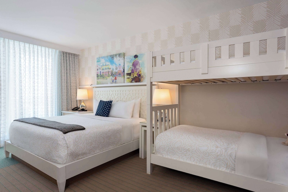 Wyndham Grand Clearwater Beach — Hotel rooms in Clearwater, Florida