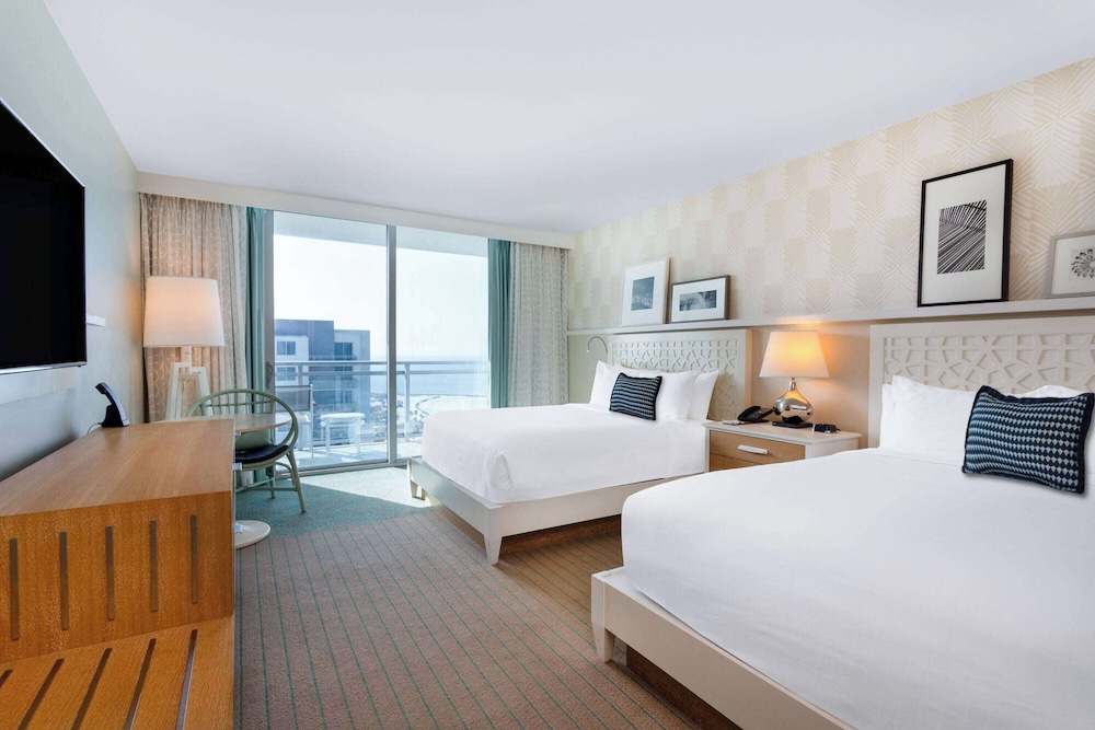 Wyndham Grand Clearwater Beach — Hotel rooms in Clearwater, Florida