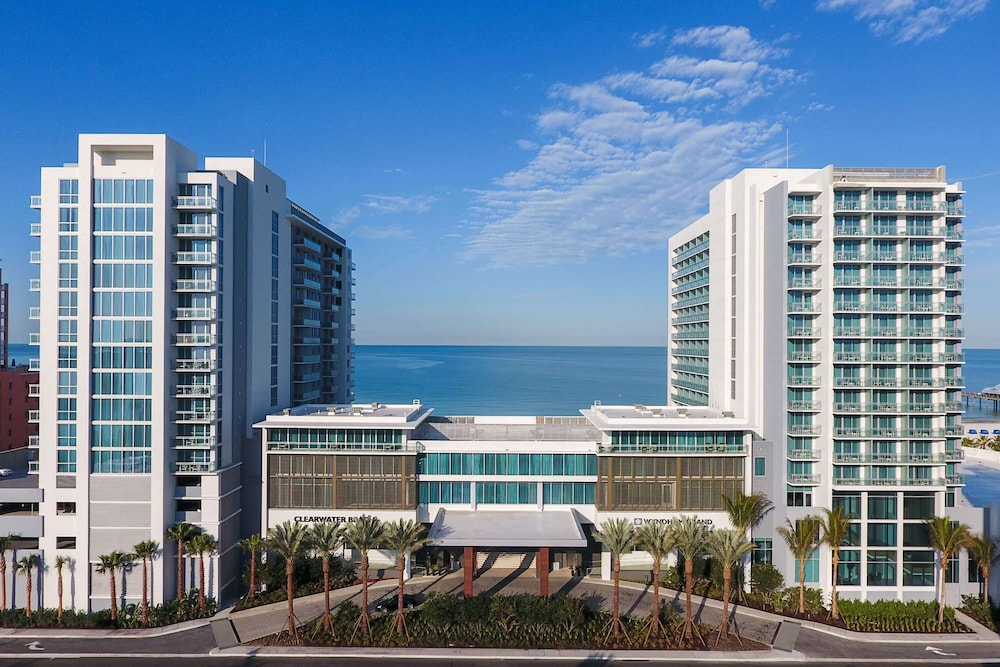 Wyndham Grand Clearwater Beach — Hotel building in Clearwater, Florida