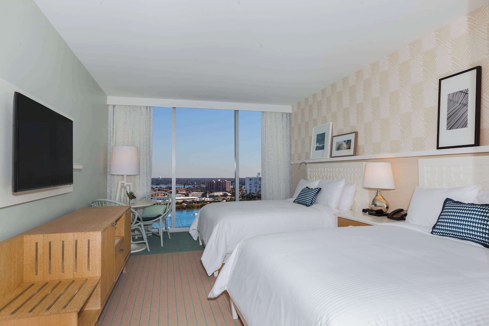 Wyndham Grand Clearwater Beach — Hotel rooms in Clearwater, Florida