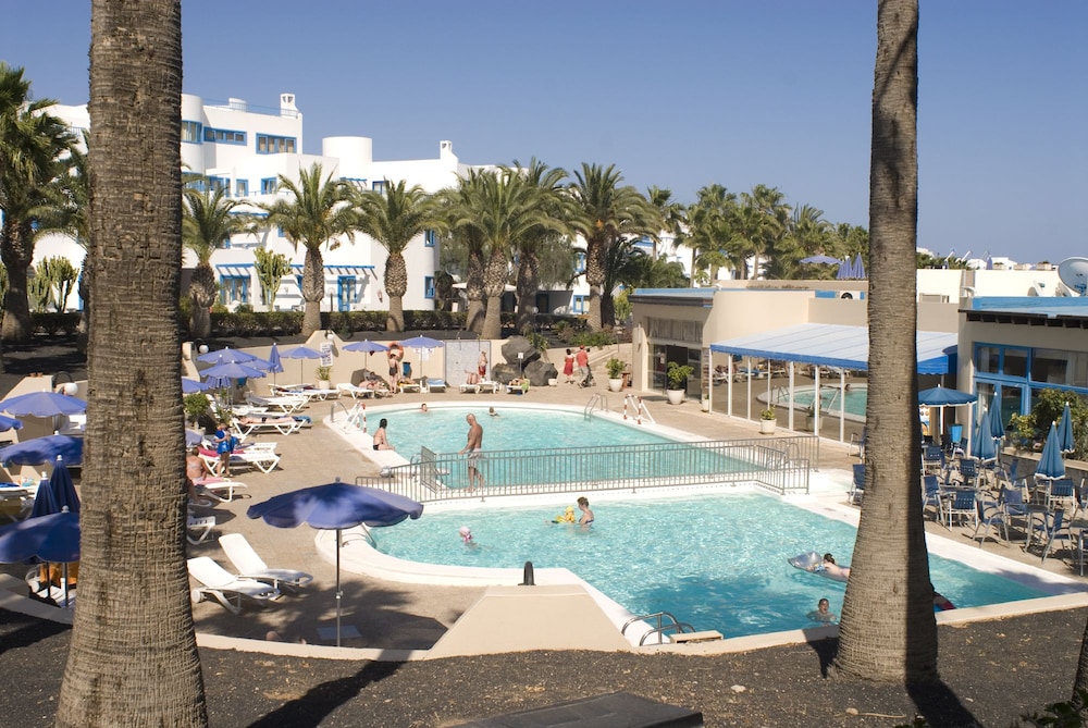 Aparthotel Costa Mar — Swimming pool in Puerto del Carmen, Canary Islands