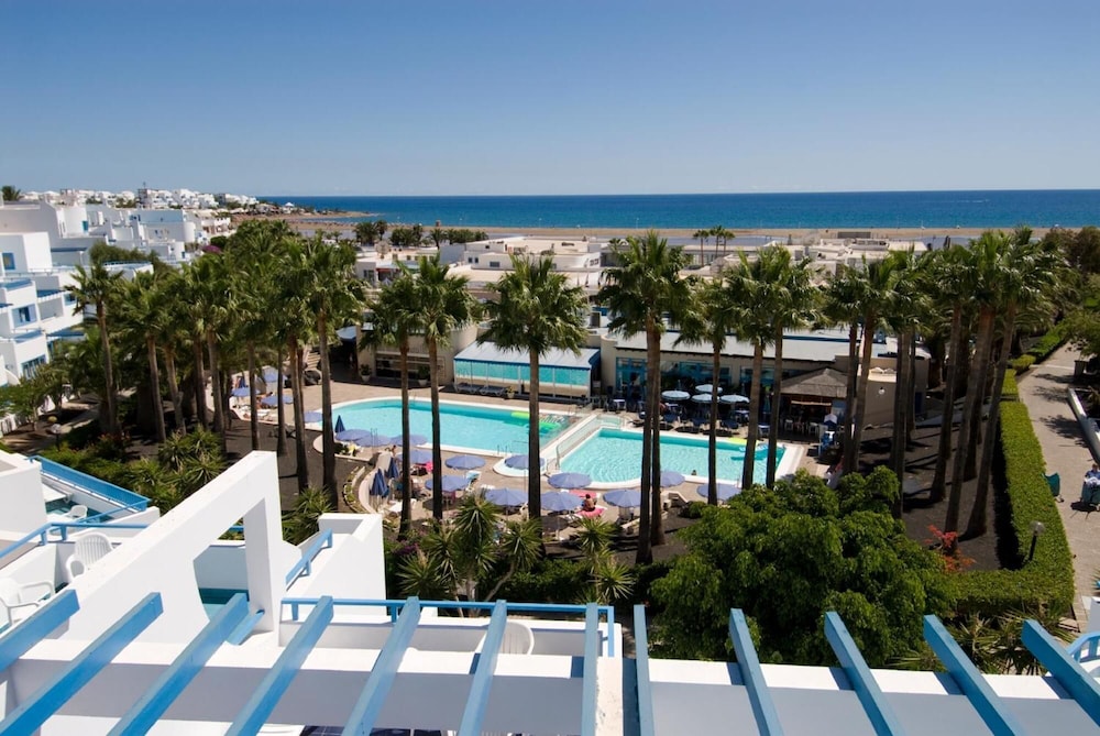 Aparthotel Costa Mar — Swimming pool in Puerto del Carmen, Canary Islands