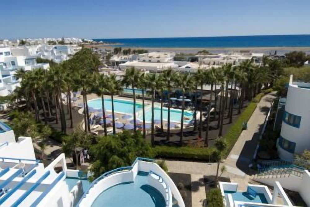 Aparthotel Costa Mar — Swimming pool in Puerto del Carmen, Canary Islands