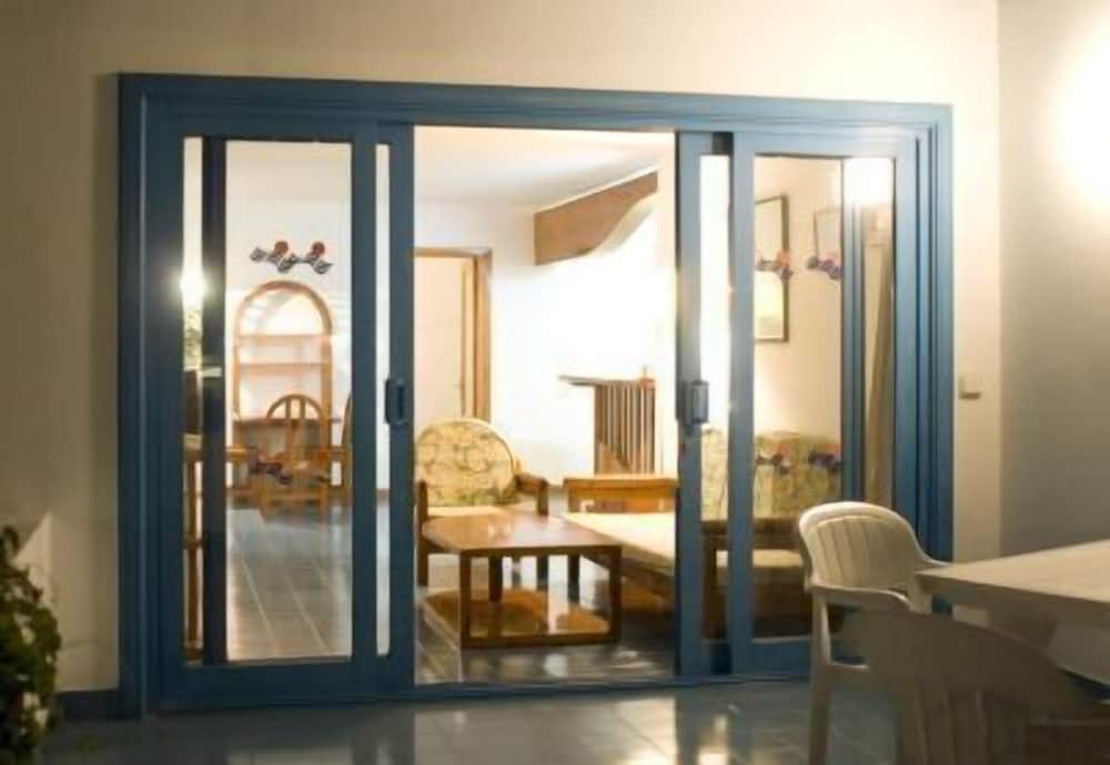Aparthotel Costa Mar — Hotel rooms in Puerto del Carmen, Canary Islands