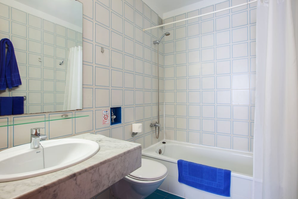 Aparthotel Costa Mar — Hotel rooms in Puerto del Carmen, Canary Islands