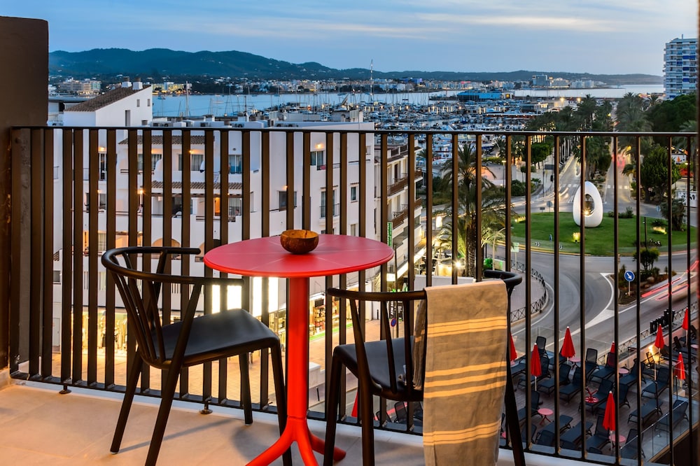 Hotel Vibra District - Adults Only — Hotel building in San Antonio, Balearic Islands