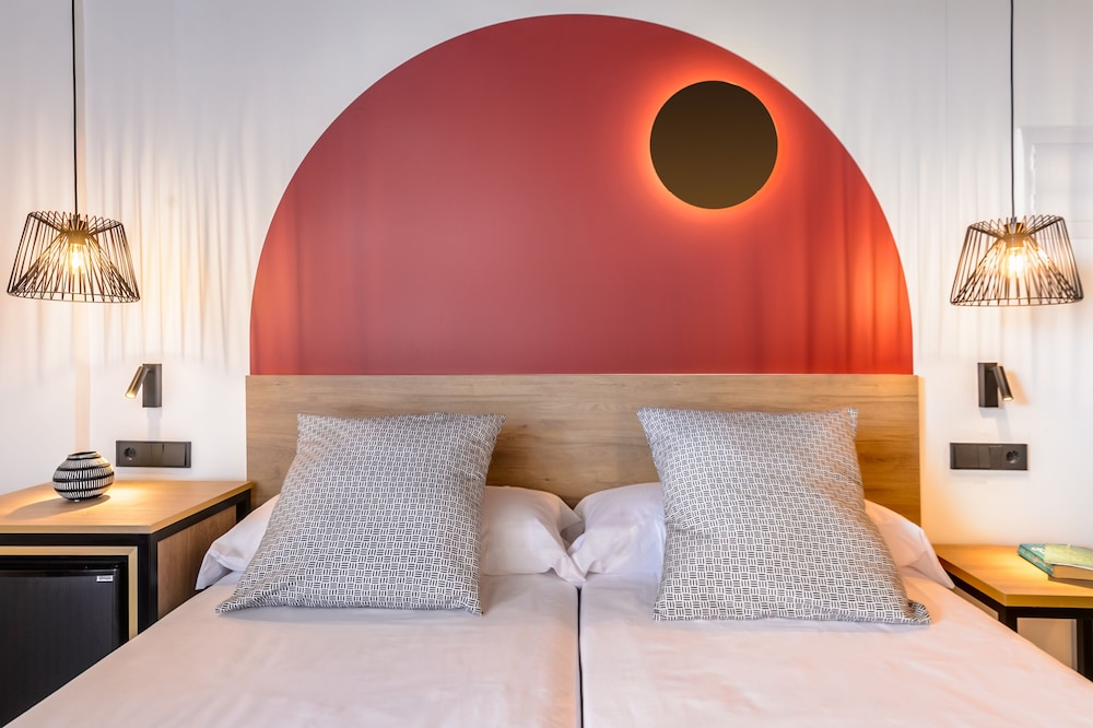 Hotel Vibra District - Adults Only — Hotel rooms in San Antonio, Balearic Islands
