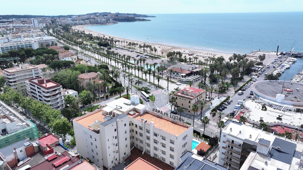 Hotel Planas — Main photo in Salou, Catalonia