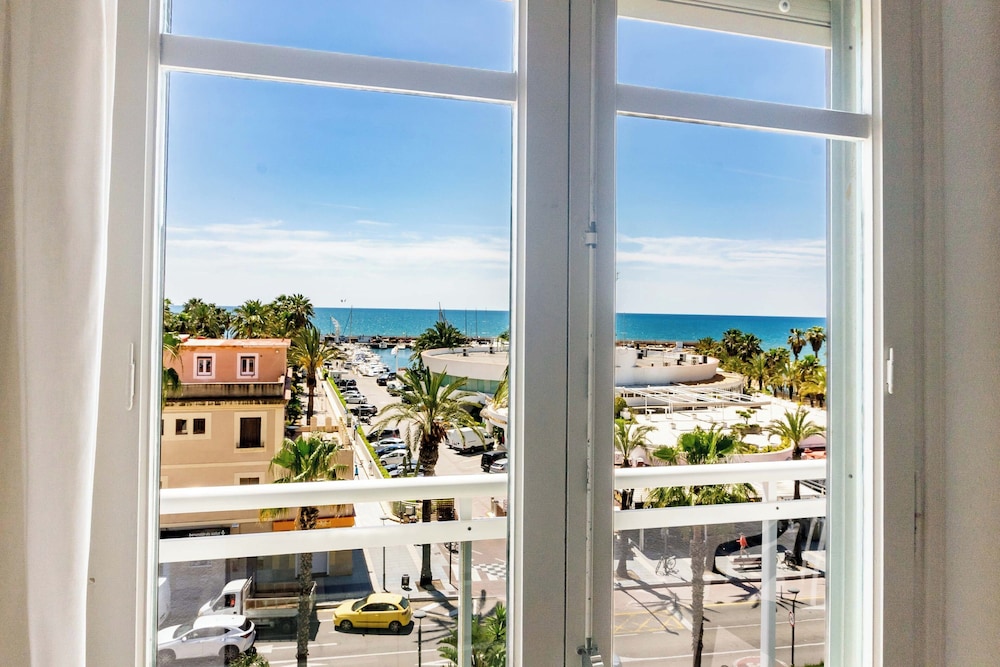 Hotel Planas — Attractions in the area in Salou, Catalonia