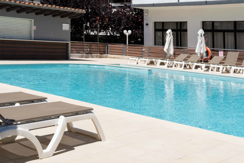 Hotel Planas — Swimming pool in Salou, Catalonia