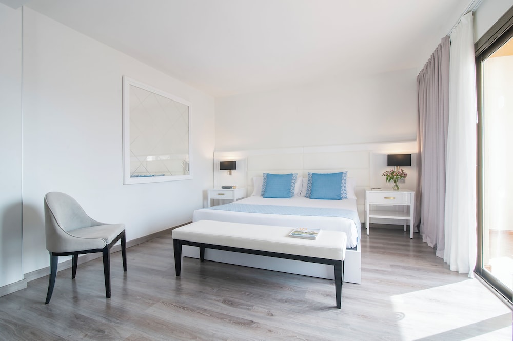 Hotel Benidorm East by Pierre & Vacances — Hotel rooms in Benidorm, Valencian Community