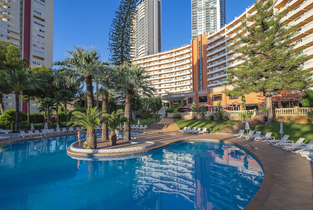 Hotel Benidorm East by Pierre & Vacances — Swimming pool in Benidorm, Valencian Community