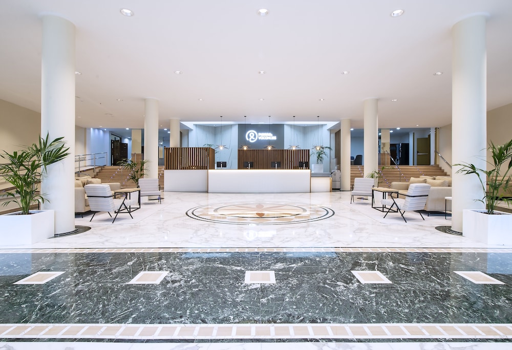 Hotel Benidorm East by Pierre & Vacances — Hotel building in Benidorm, Valencian Community