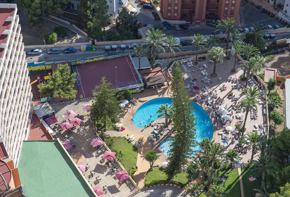 Hotel Benidorm East by Pierre & Vacances — Swimming pool in Benidorm, Valencian Community