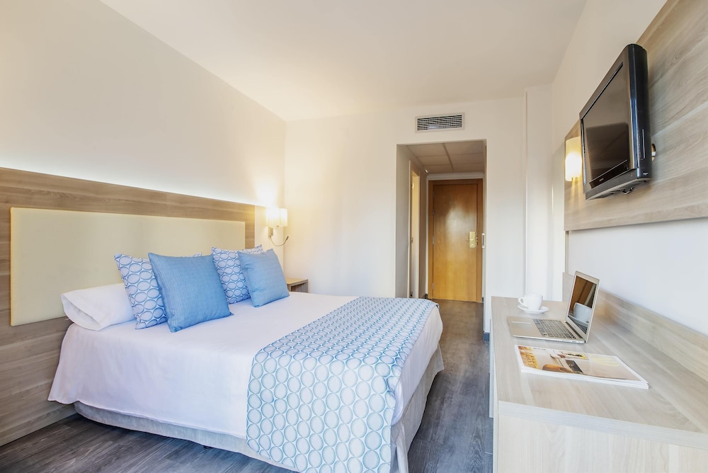 Hotel Benidorm East by Pierre & Vacances — Hotel rooms in Benidorm, Valencian Community