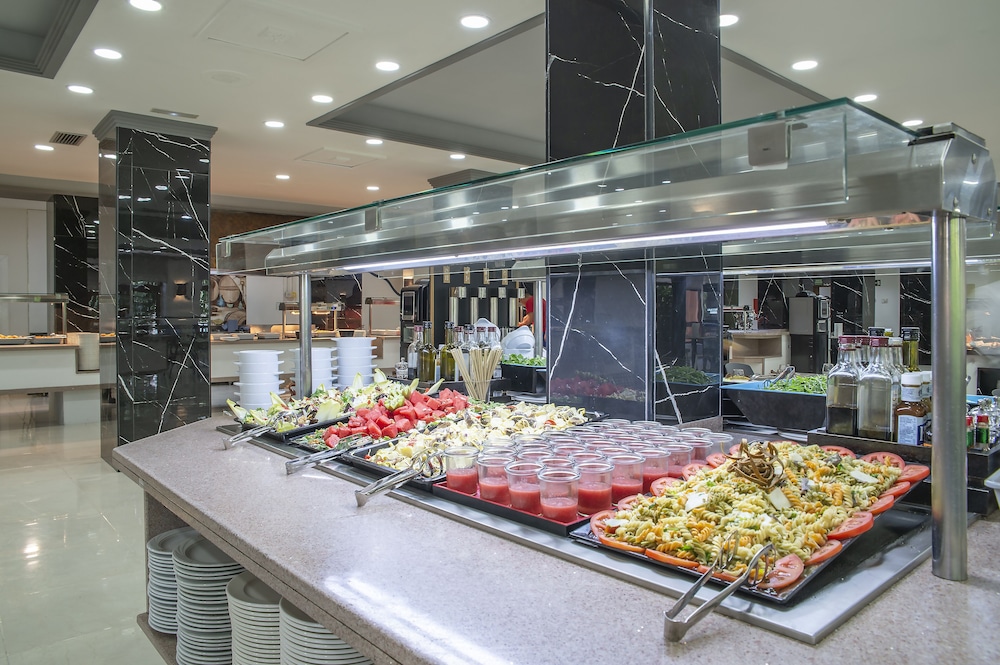 Hotel Benidorm East by Pierre & Vacances — Restaurant & bars in Benidorm, Valencian Community
