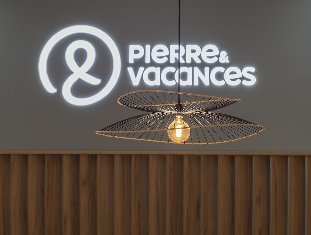 Hotel Benidorm East by Pierre & Vacances — Hotel building in Benidorm, Valencian Community