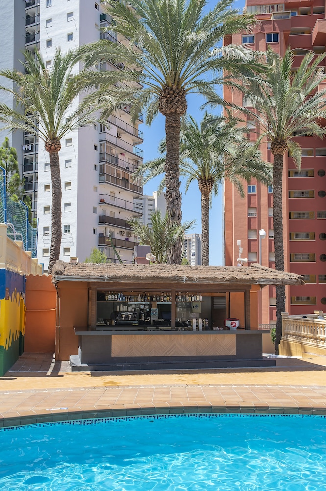 Hotel Benidorm East by Pierre & Vacances — Restaurant & bars in Benidorm, Valencian Community
