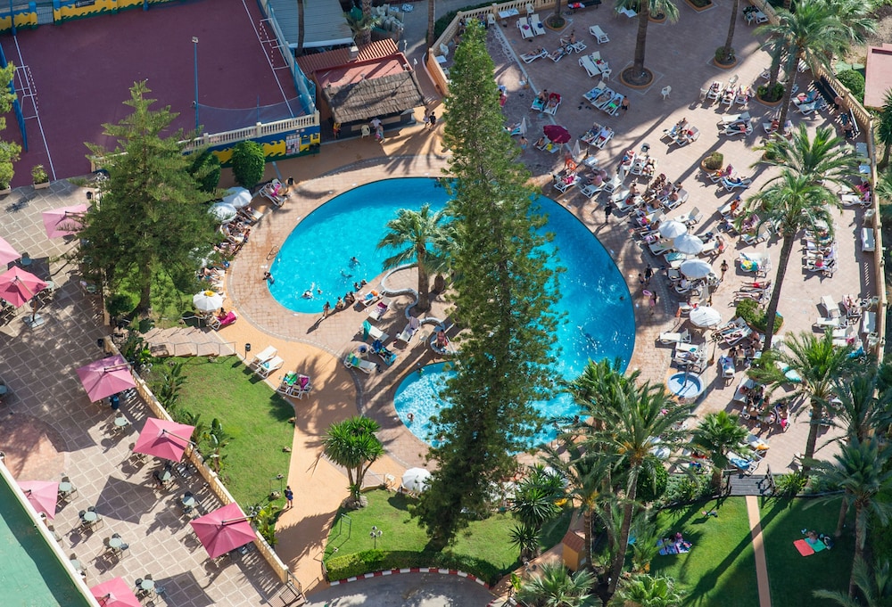 Hotel Benidorm East by Pierre & Vacances — Swimming pool in Benidorm, Valencian Community