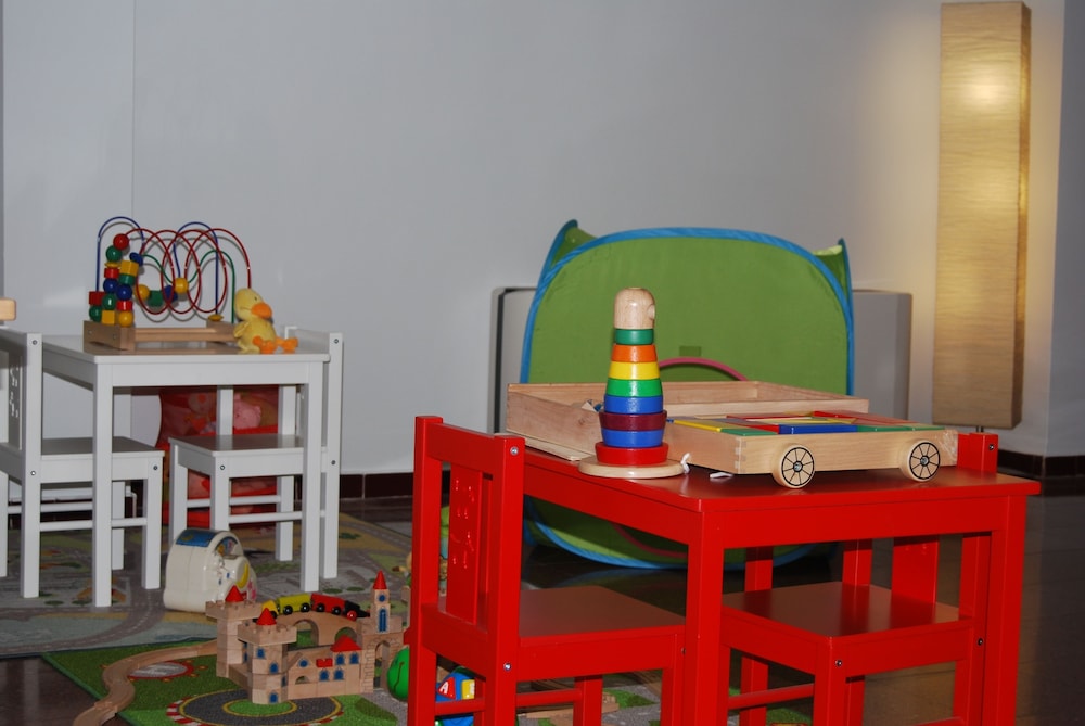 Aparthotel Atenea Calabria — Attractions for children in Barcelona, Catalonia